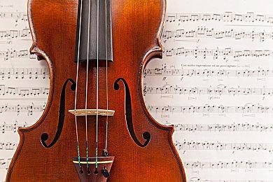 互动式影片《和她一起整顿职场！》Steam页面上线 发售日期待定